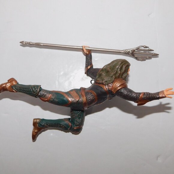 2017 Hallmark Keepsake Justice League Aquaman Christmas Tree Ornament - Picture 10 of 11